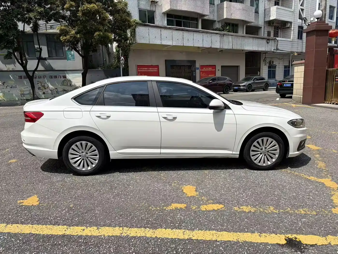 Фото 4 - Volkswagen Lavida