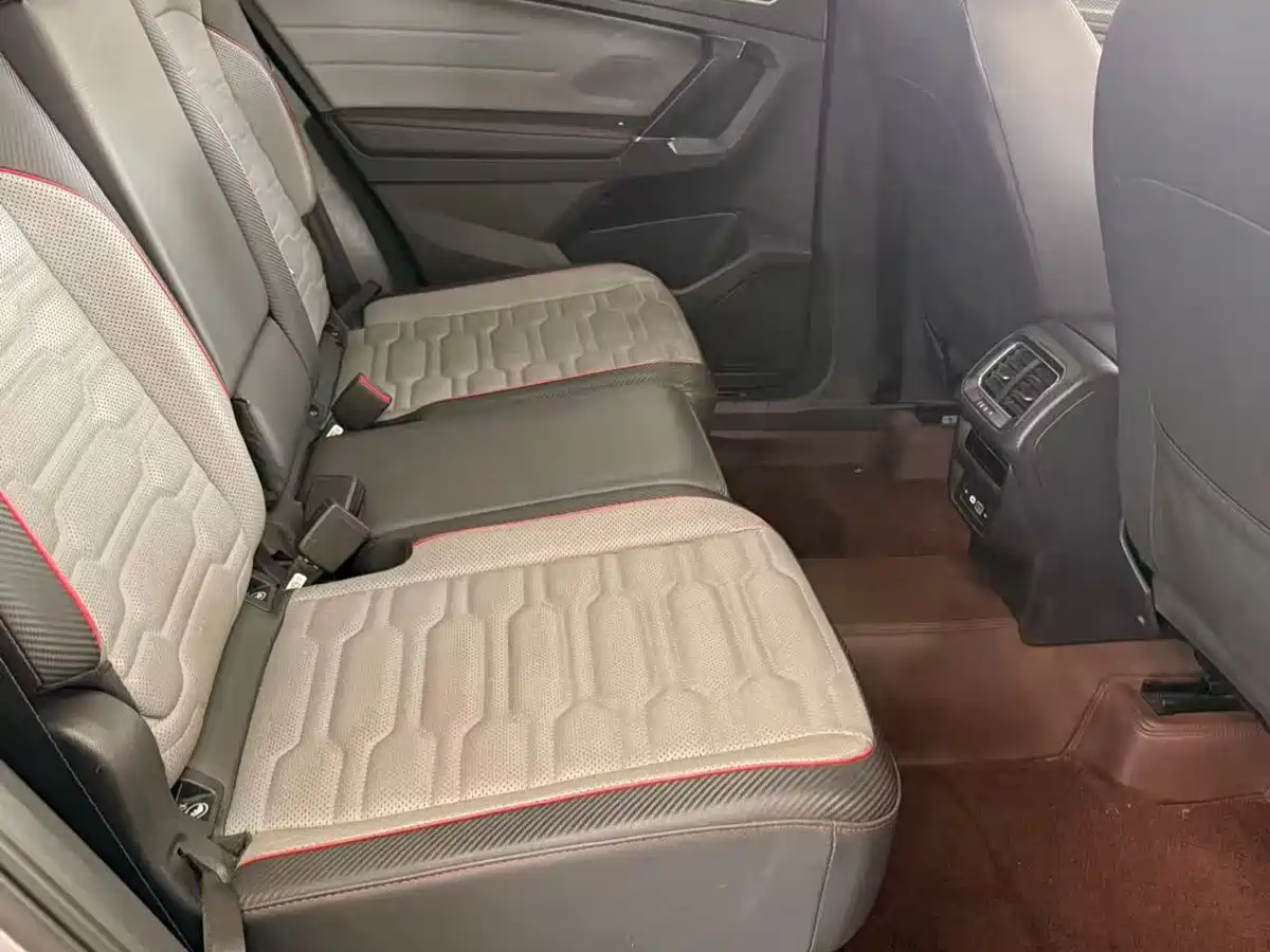 Volkswagen Tiguan L PHEV 2022 430PHEV Plug-in Hybrid Flagship Edition фото 5
