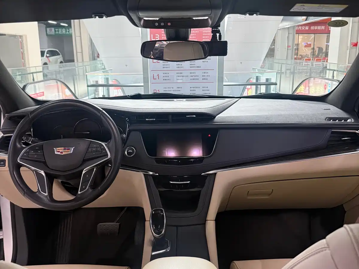 Cadillac XT5 2016 28T AWD Technology Model фото 4