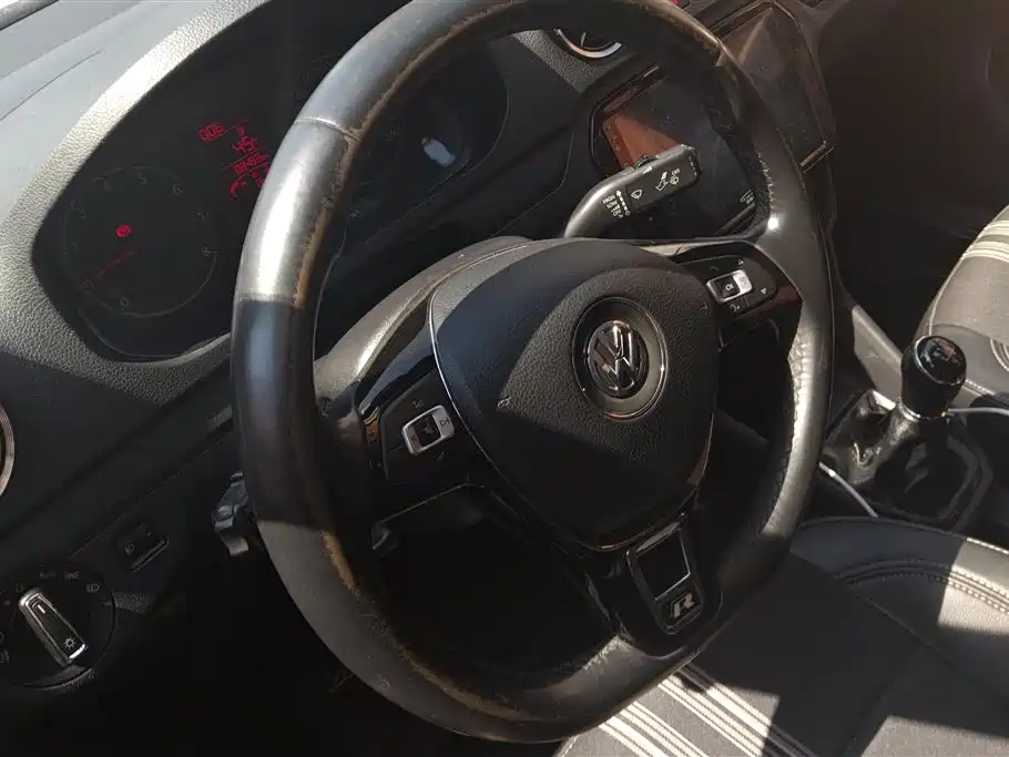 Volkswagen Jetta 2017 1.5L Manual Fashion фото 15