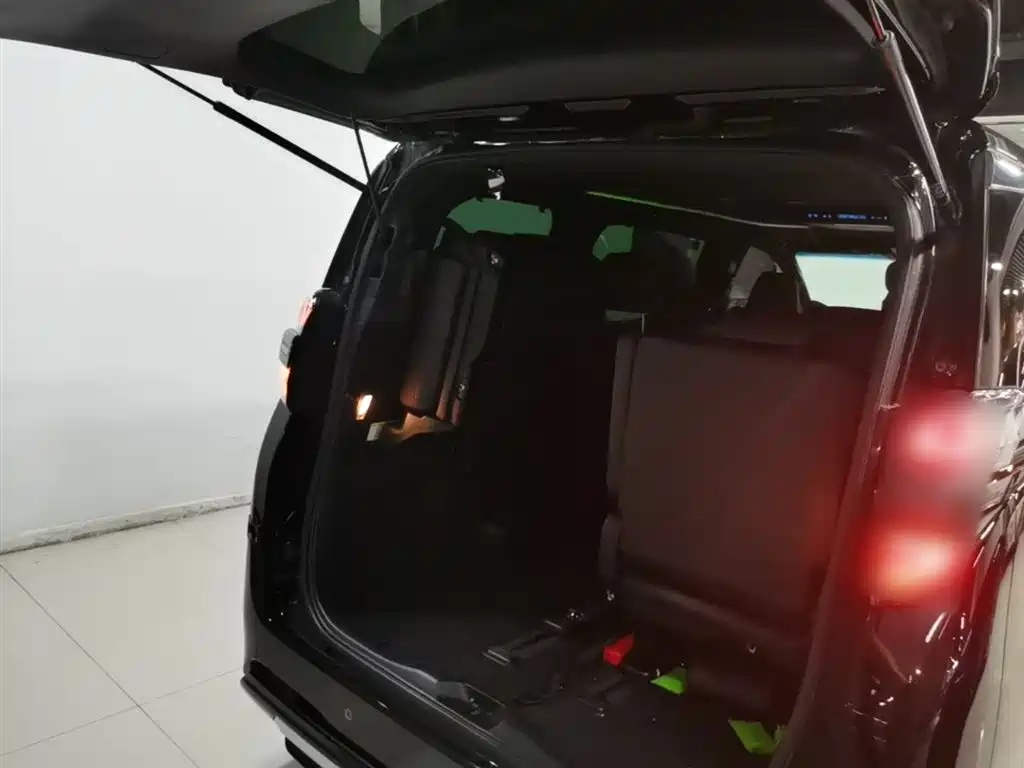 Toyota Vellfire 2023 Crown Hybrid 2.5L HV Ultimate фото 19