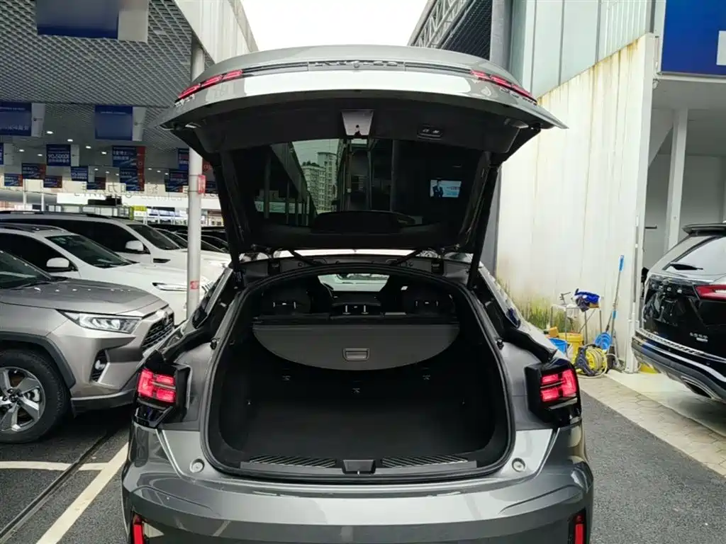 Lynk & Co 05 2020 2.0TD 4WD Halo Edition фото 19