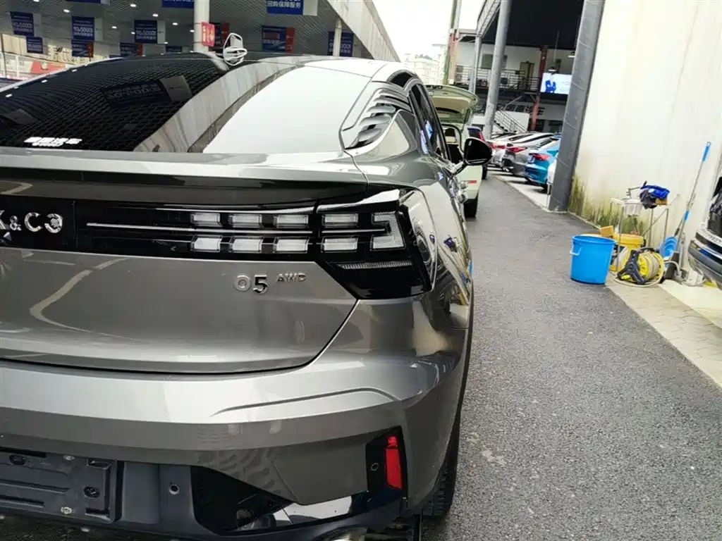 Lynk & Co 05 2020 2.0TD 4WD Halo Edition фото 8