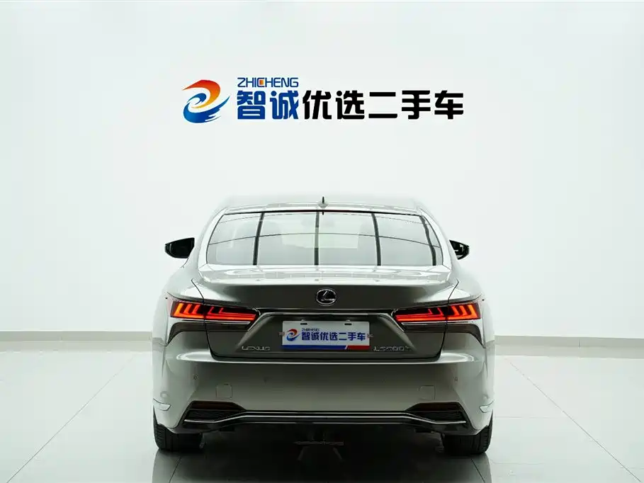 Lexus LS 2018 500h Executive Edition China V фото 5