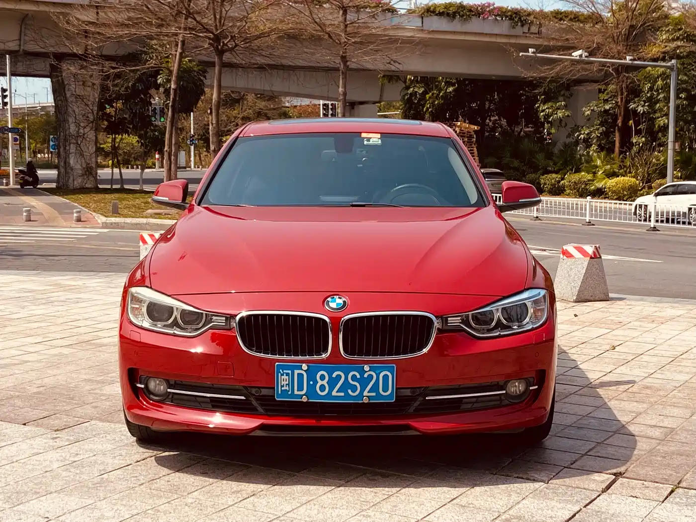 BMW 3 Series 2014 328Li Fashion фото 2