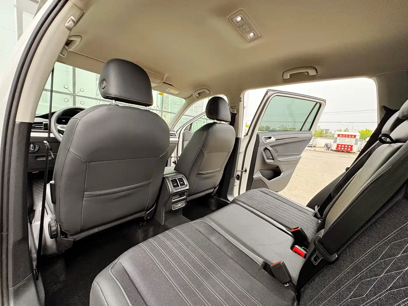 Volkswagen Tiguan L 2022 330TSI Automatic 2WD Comfort Edition фото 11