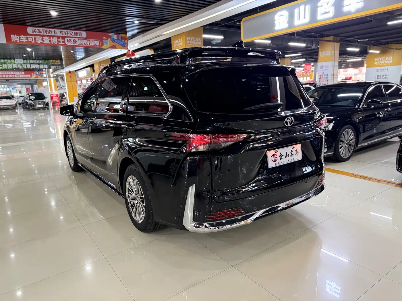 TOYOTA SIENNA