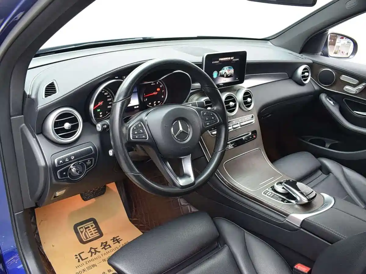 Mercedes-Benz GLC 2019 GLC 300 L 4MATIC Dynamic фото 4