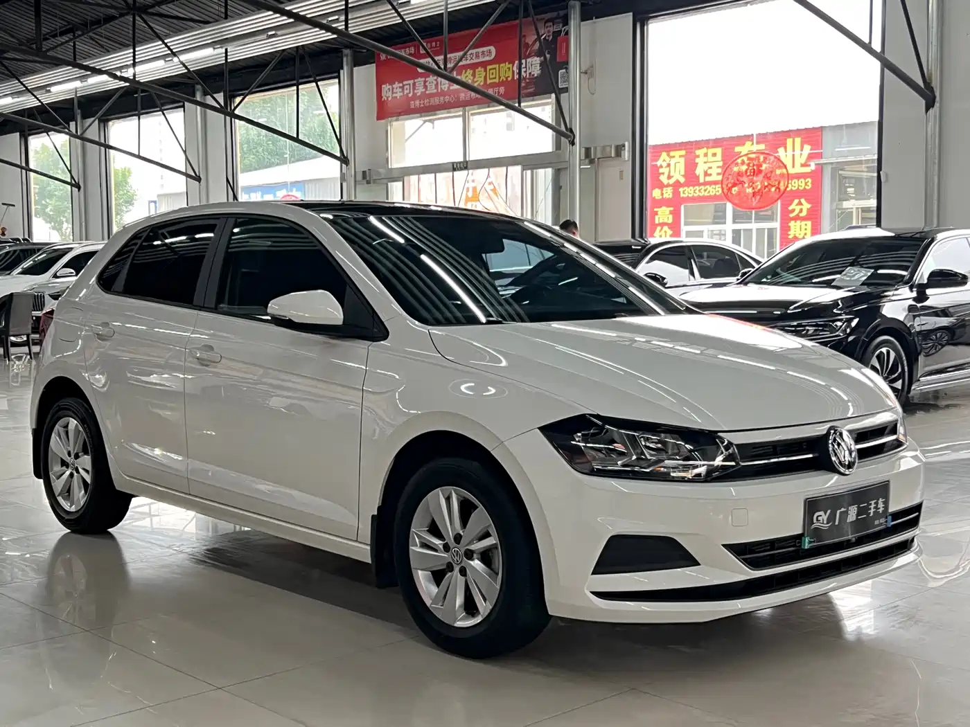 Volkswagen Polo 2019 Plus 1.5L Automatic Panorama Enjoyment Edition фото 3