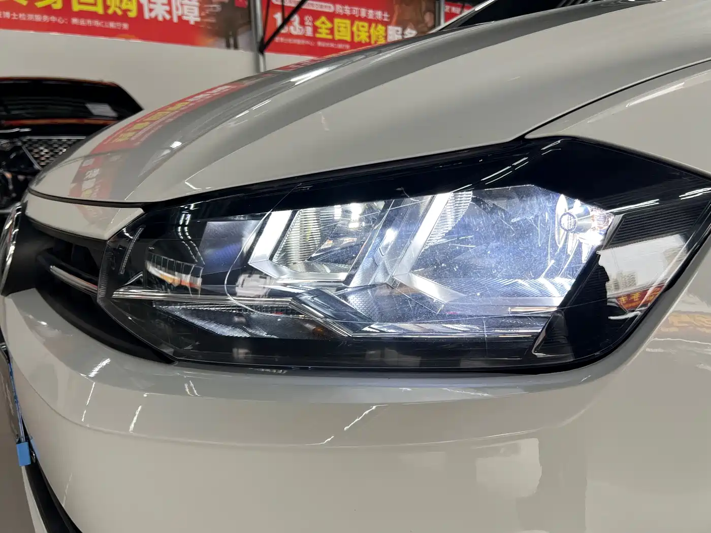Volkswagen Polo 2019 Plus 1.5L Automatic Panorama Enjoyment Edition фото 20