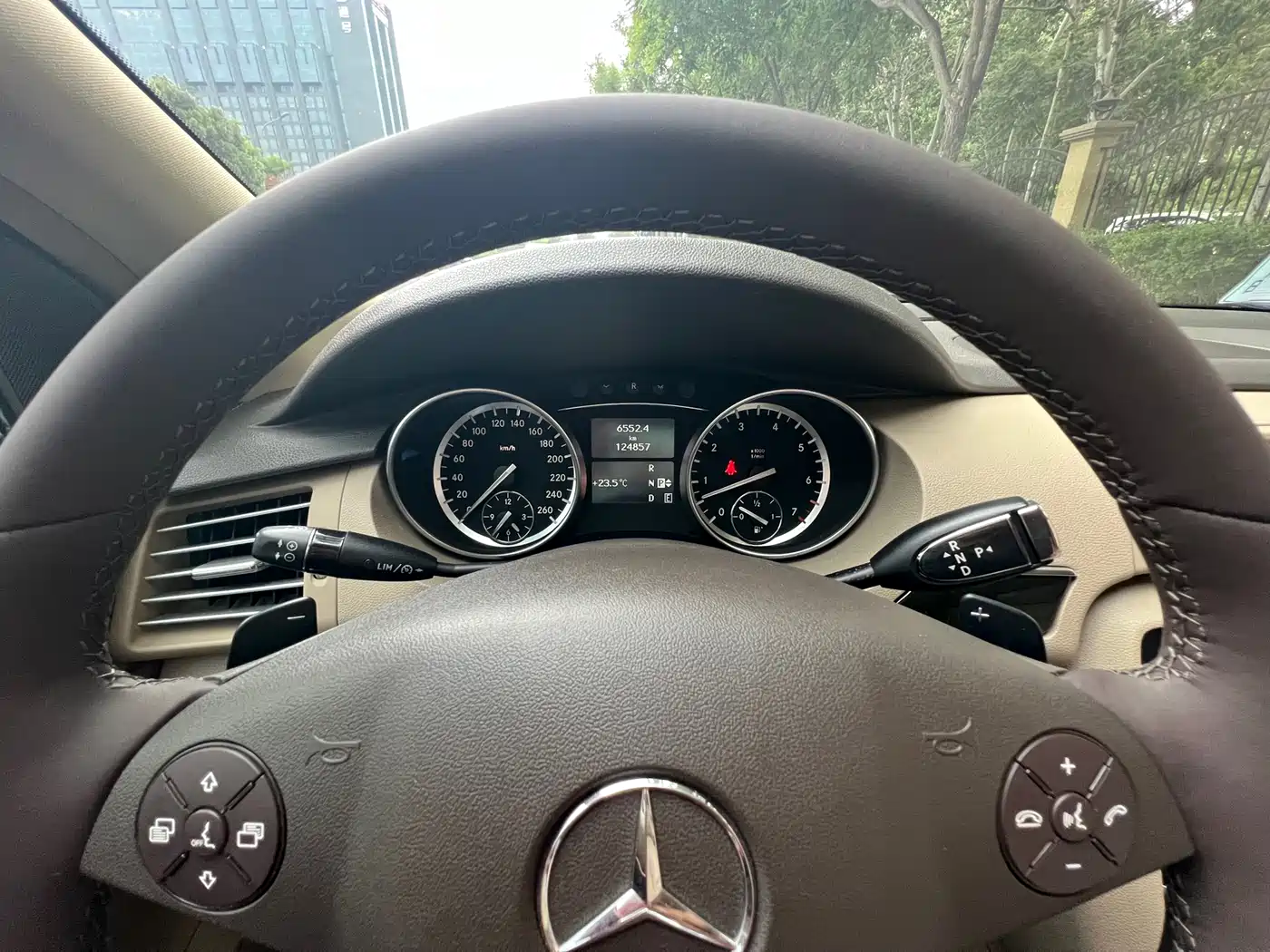 Mercedes-Benz R-Class 2017 R 320 4MATIC Business Collector's Edition фото 4