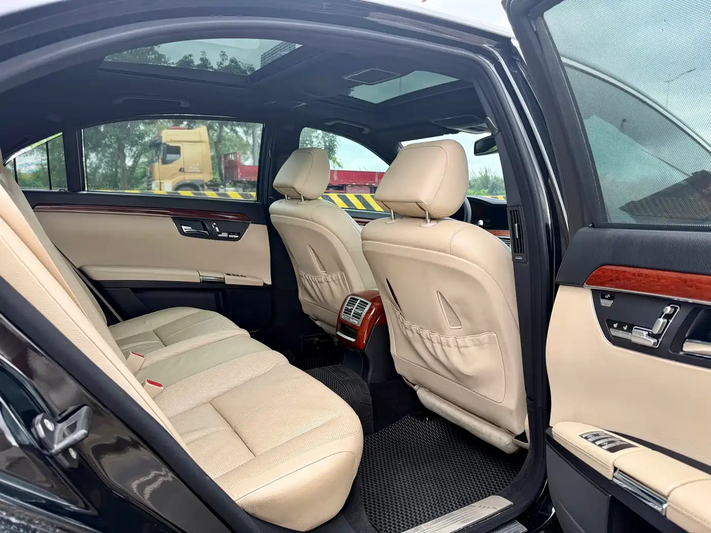Mercedes-Benz S-Class фото 11