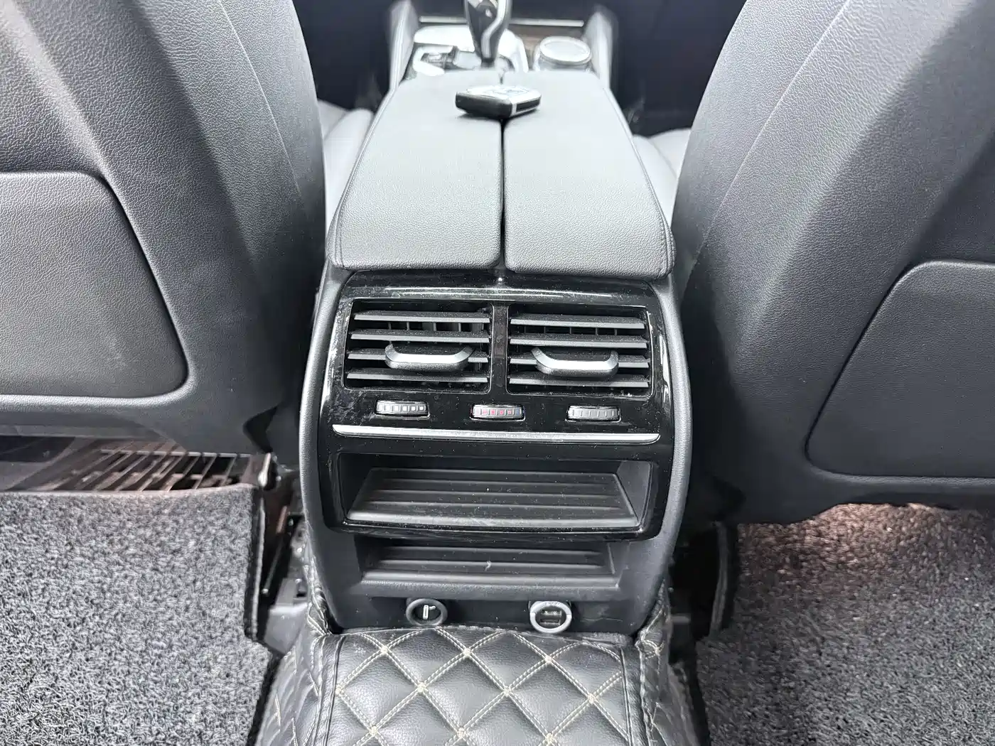 BMW 5 Series 2018 525Li Luxury Package фото 7