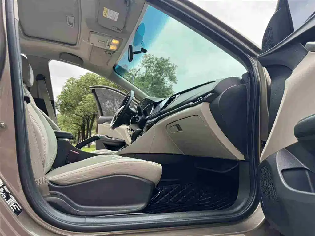 Buick Excelle 2017 15N Automatic Elite фото 11
