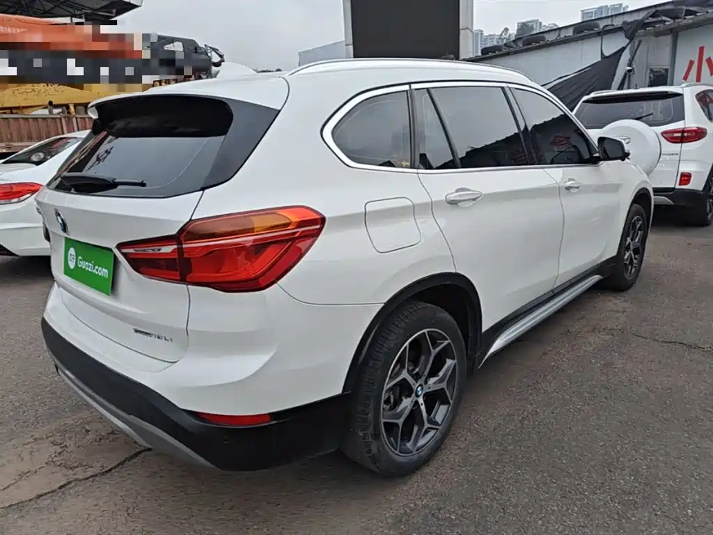BMW X1 2018 sDrive18Li Premium Model фото 7