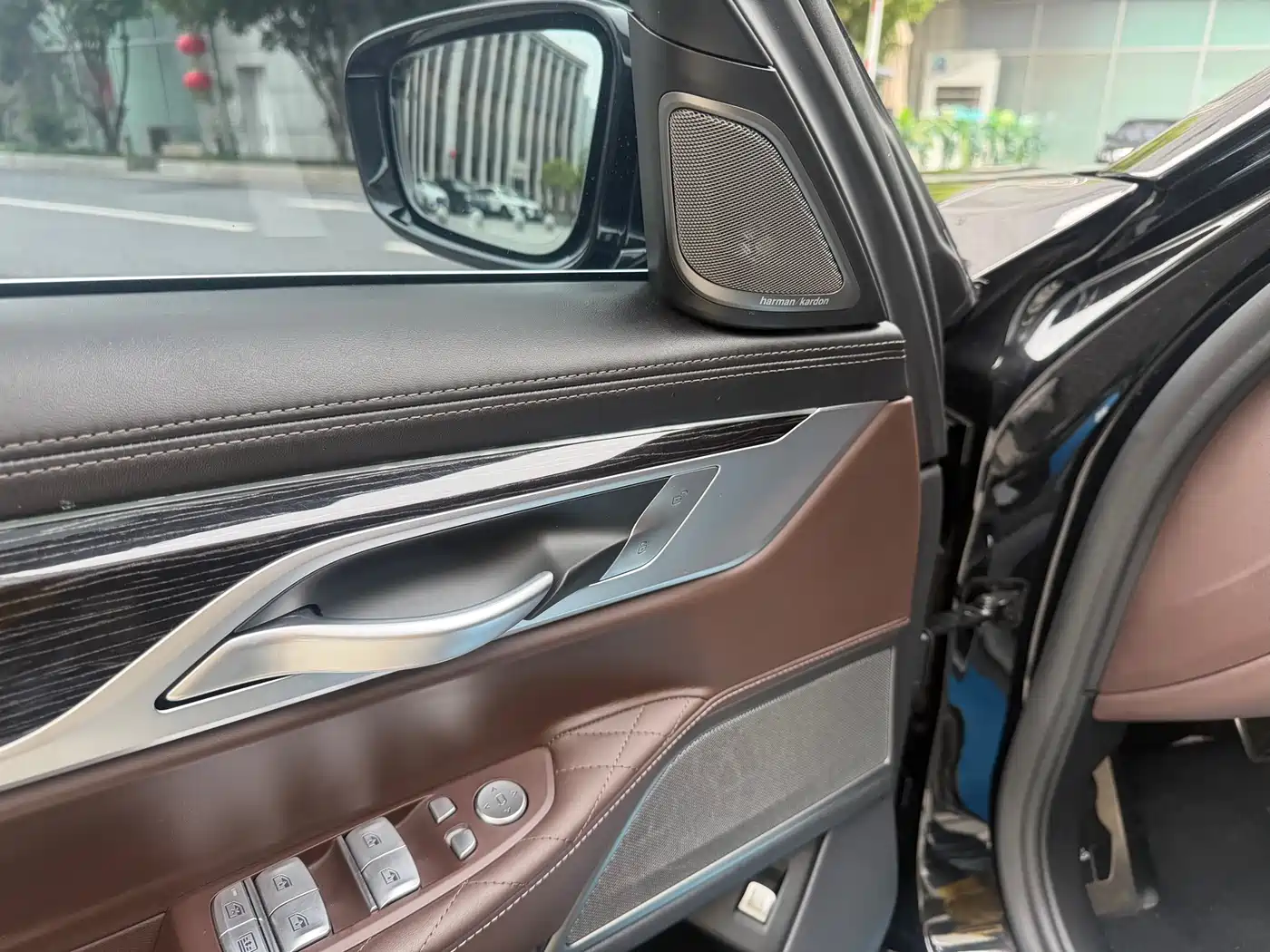BMW 7 Series 2019 740Li Exclusive M Sport Package фото 8