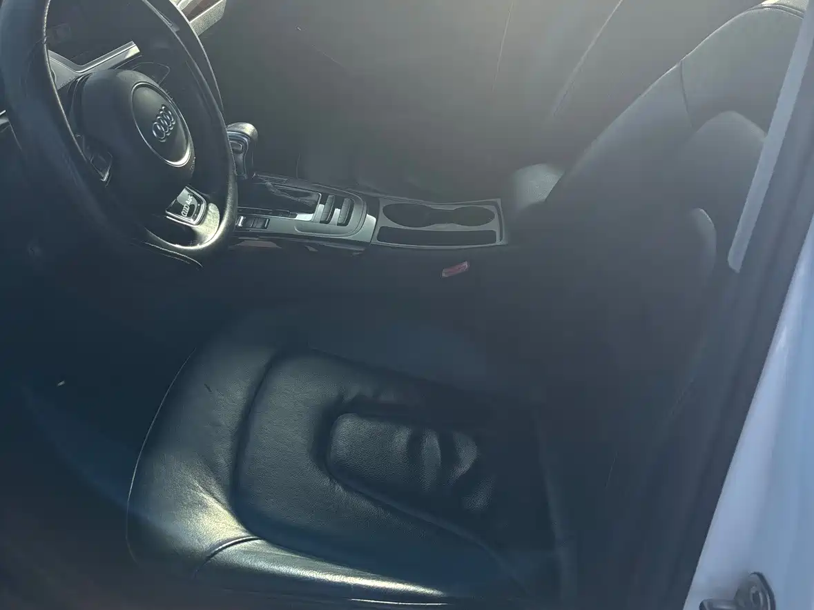 Audi A4L 2013 35 TFSI Automatic Comfort фото 9