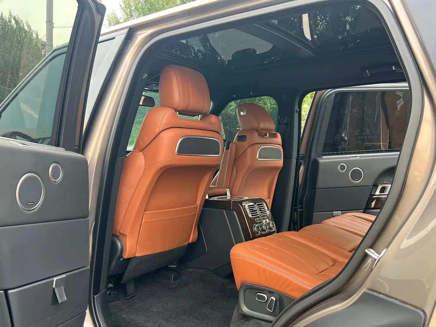 Land Rover Range Rover 2014 3.0 SC V6 Vogue SE Genesis Extended Edition фото 6