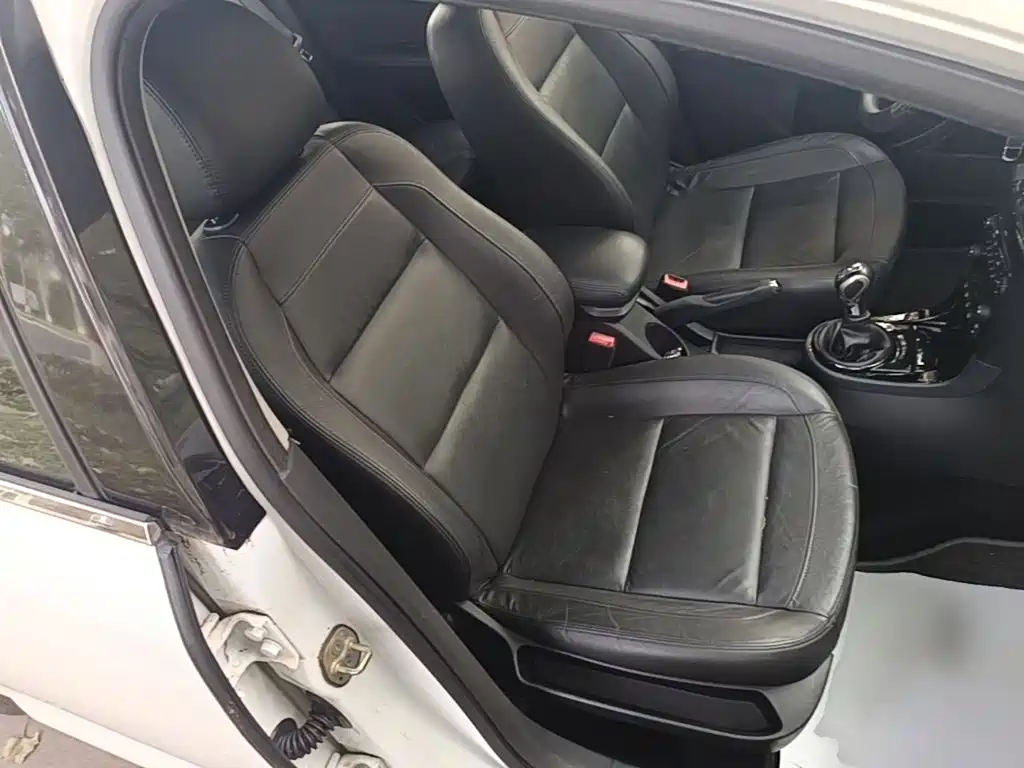 Photo 25 - Citroën C-Quatre