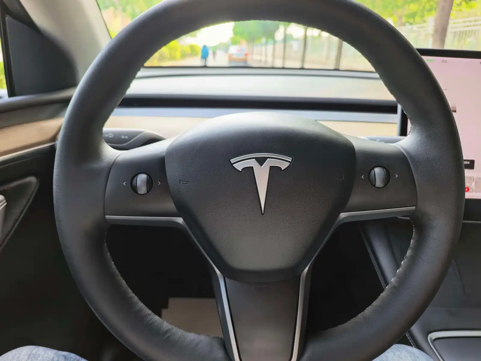 Фото 13 - Tesla Model Y