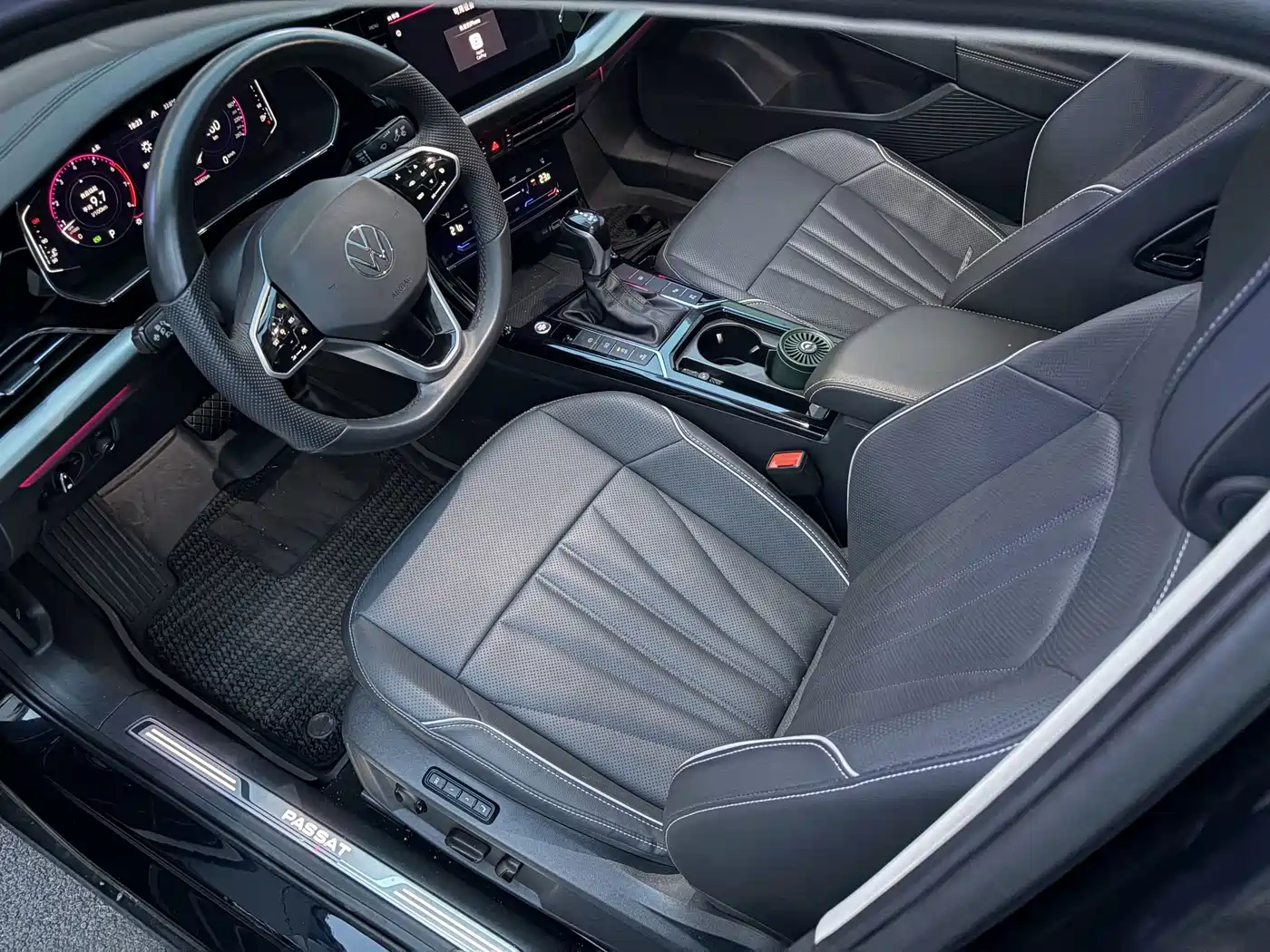 صورة 4 - Volkswagen Passat