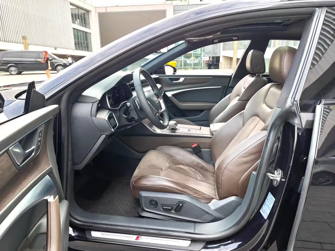 Audi A7L 2022 45 TFSI S-line Dream Builder Crystal Package фото 4