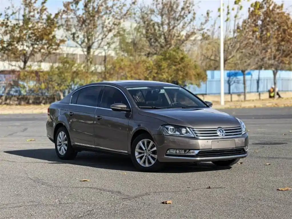 Volkswagen Magotan 2015 2.0TSI Luxury фото 3