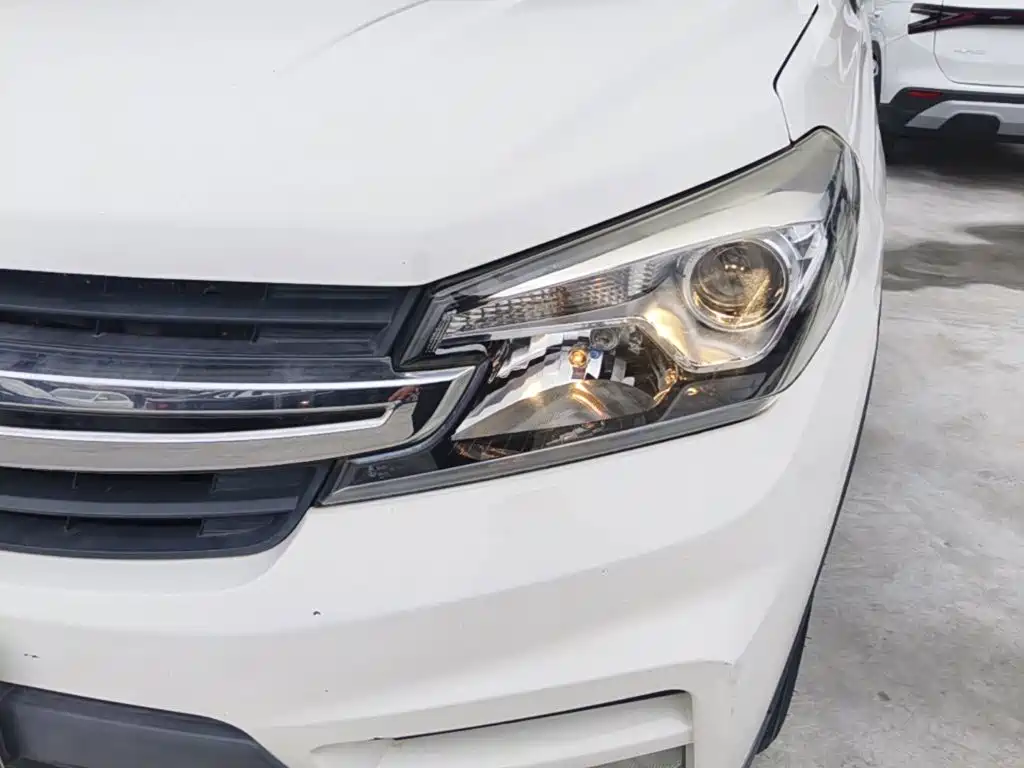 Dongfeng Fengguang Fengguang S560 2019 2018 1.8L Manual Urban 7-seater