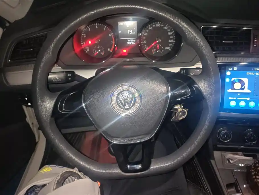 Volkswagen Lamando 2017 230TSI DSG Trend Edition фото 15