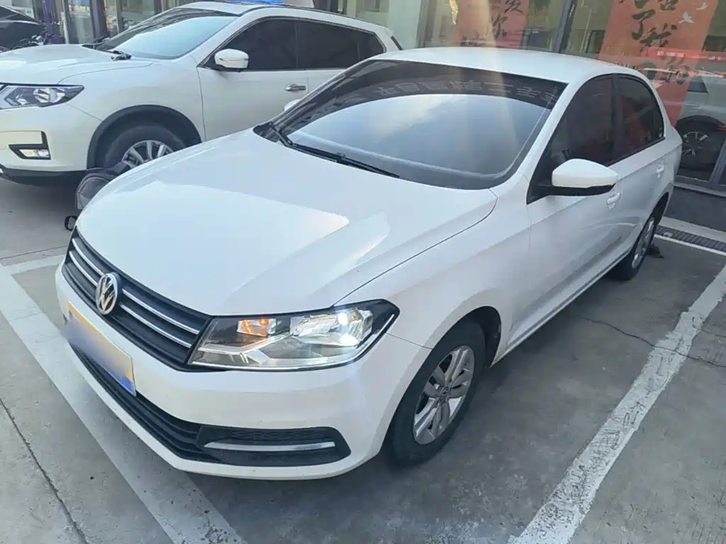Photo 2 - Volkswagen Santana