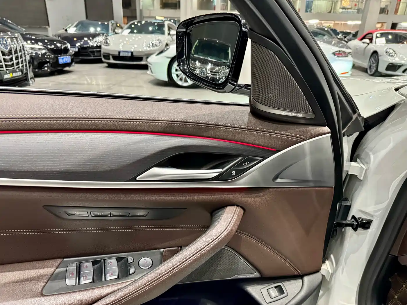 BMW 5 Series 2022 530Li Exclusive M Sport Package фото 12