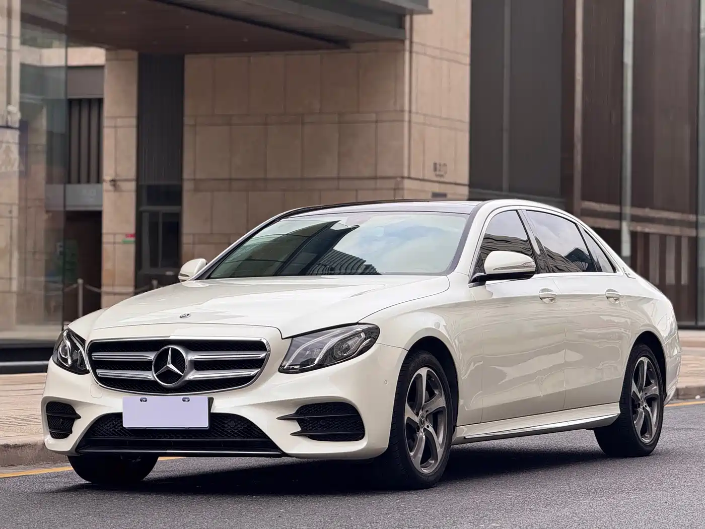 Mercedes-Benz E-Class 2018 E 300 L Sport Fashion