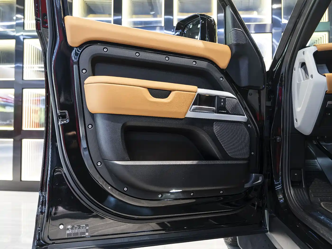 Land Rover Defender 2024 110 3.0T P400 X-DYNAMIC HSE фото 13