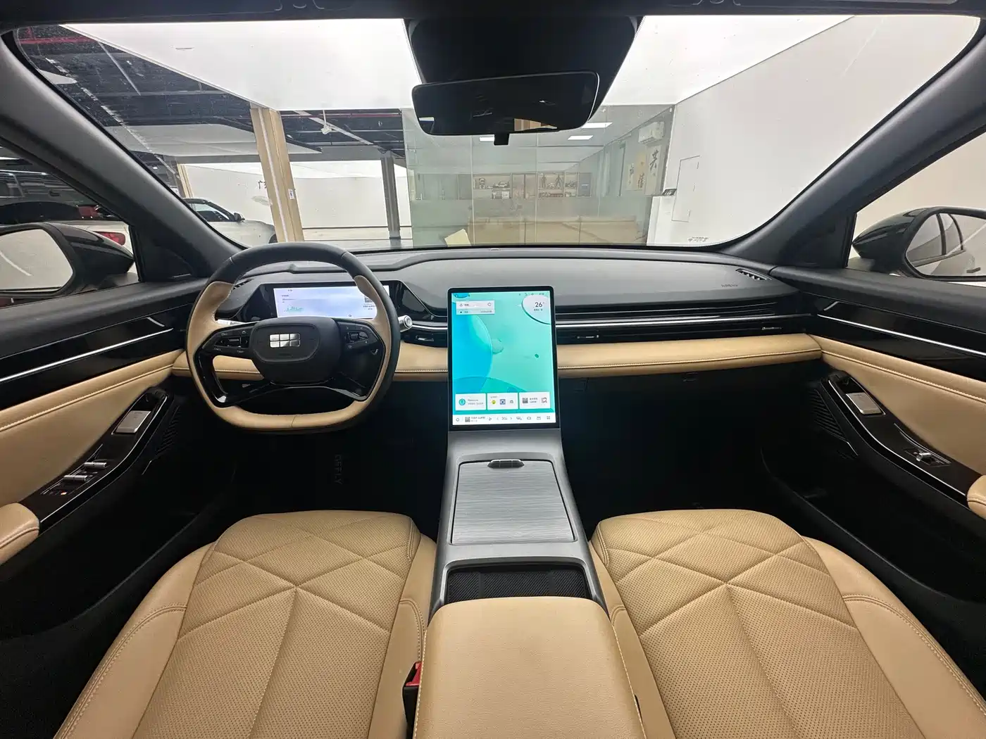 Geely Galaxy Galaxy L6 2024 125km PLUS Soaring Dragon Edition фото 6