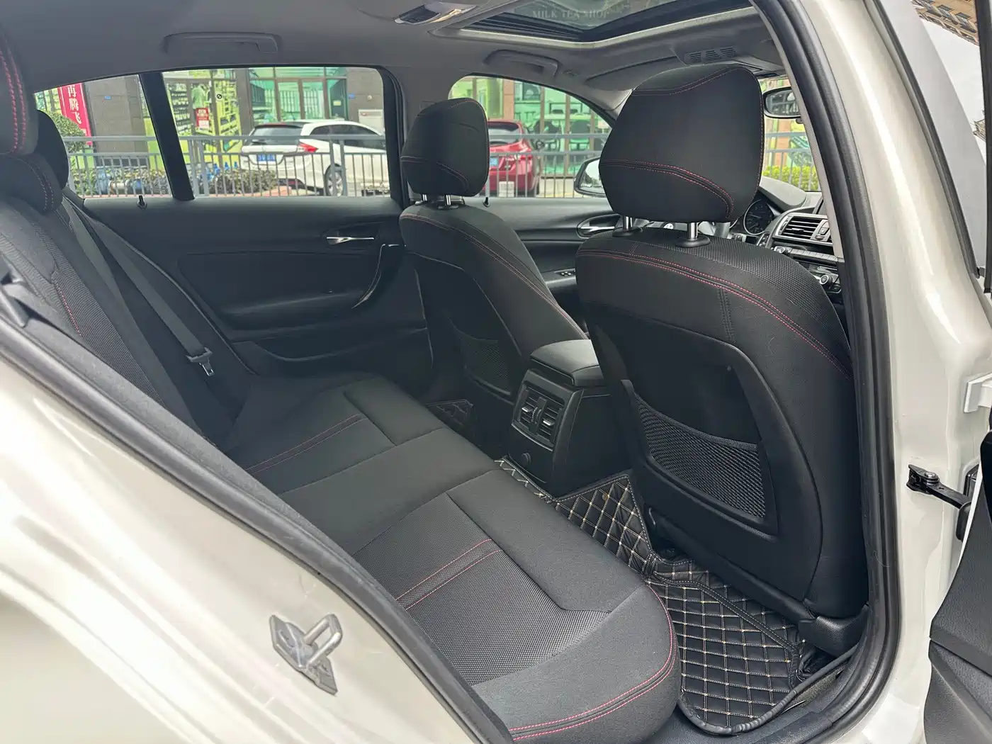 BMW 1 Series (Import) 2016 120i Sport Design Package фото 12