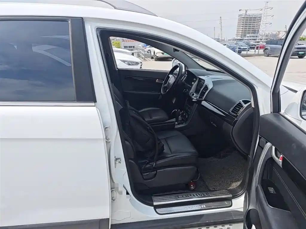 Chevrolet Captiva 2017 2.4L 4WD Flagship Edition 7-Seater фото 20
