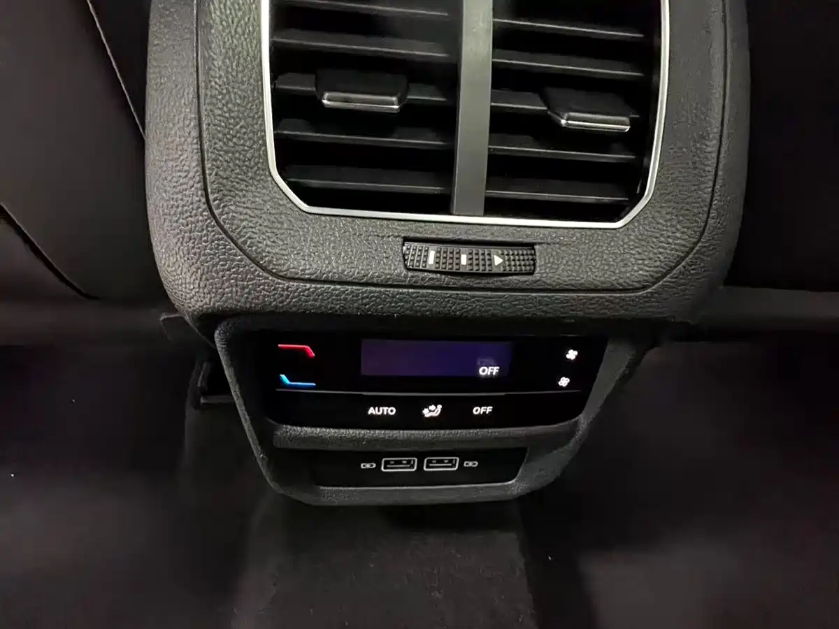 Volkswagen Tayron 2023 280TSI 2WD Luxury Plus Advanced Edition фото 22