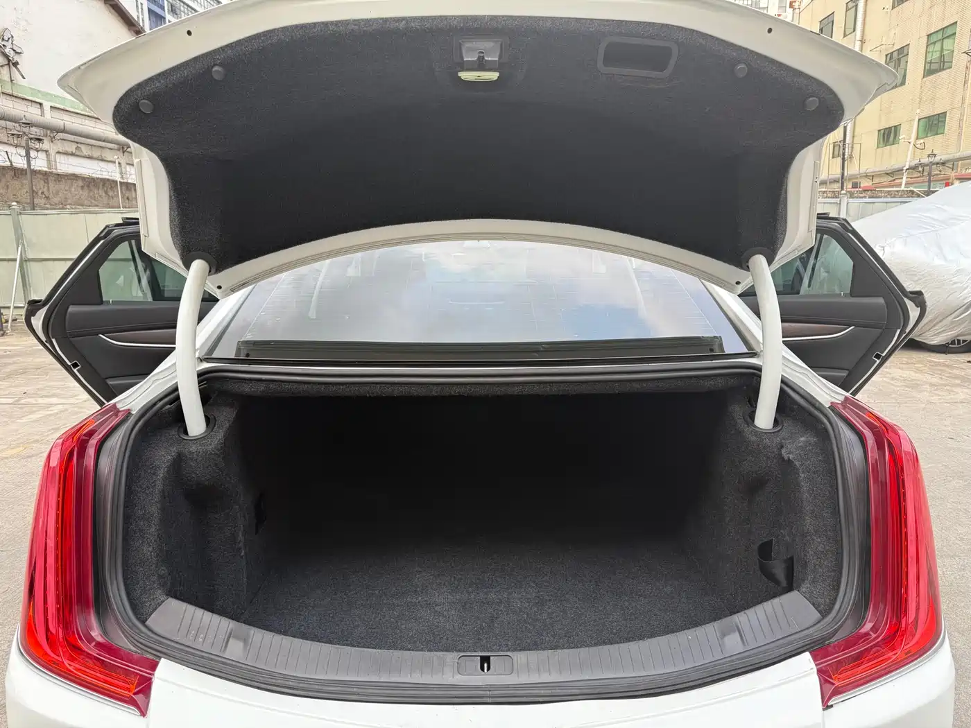 Cadillac XTS 2018 28T Elite фото 18