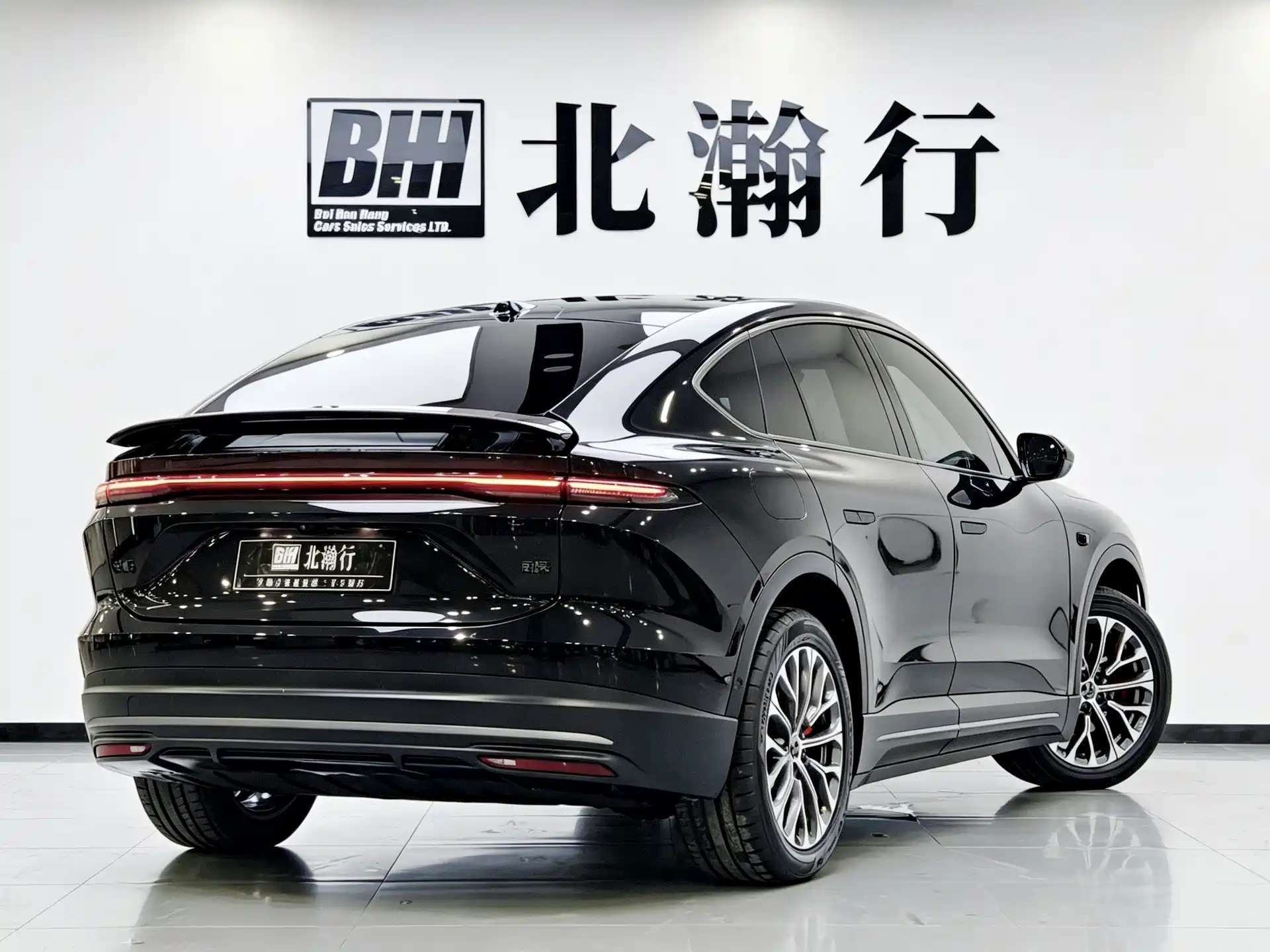 Фото 4 - NIO EC6
