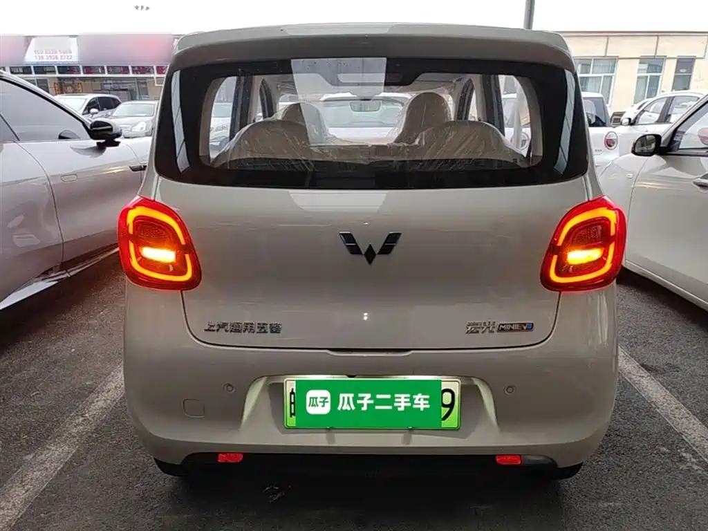 Wuling Motors Hongguang MINIEV 2026 2025 4-Door Advanced