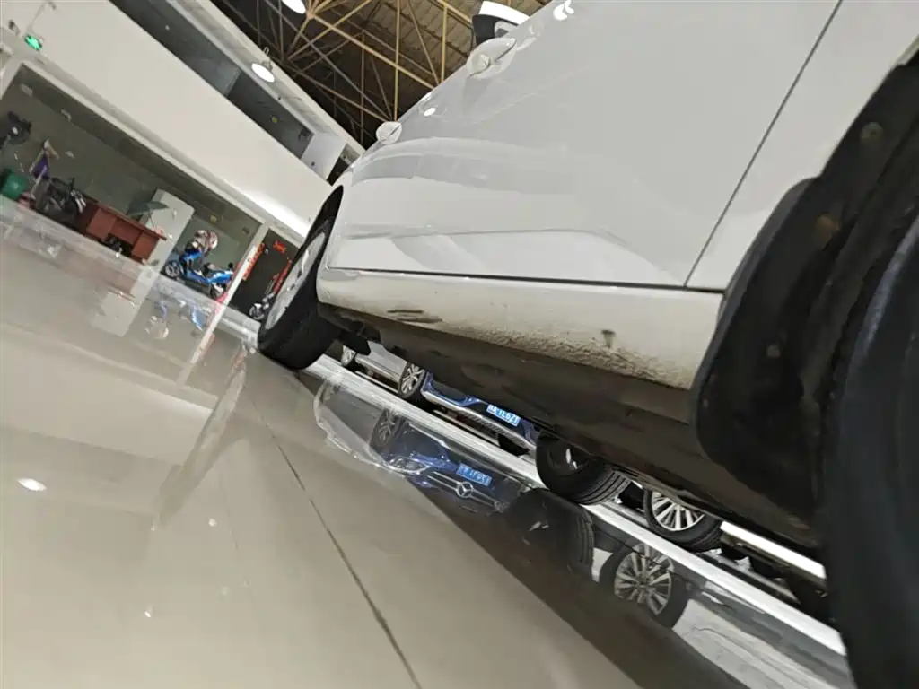 Škoda Fabia 2017 1.4L Auto Car Enjoy Edition фото 21