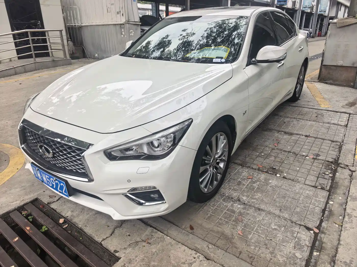 Infiniti Q50L 2019 2018 2.0T Premium Edition (China VI)