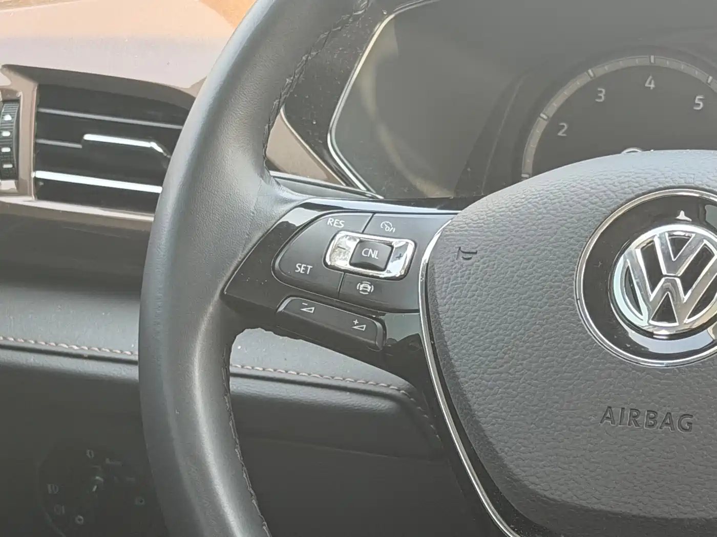Volkswagen Tharu 2020 Model 280TSI 2WD Luxury Plus China VI фото 14