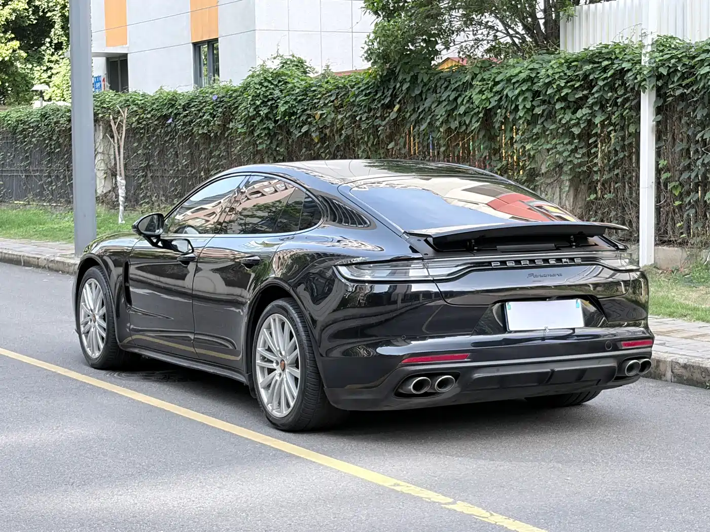PORSCHE PANAMERA