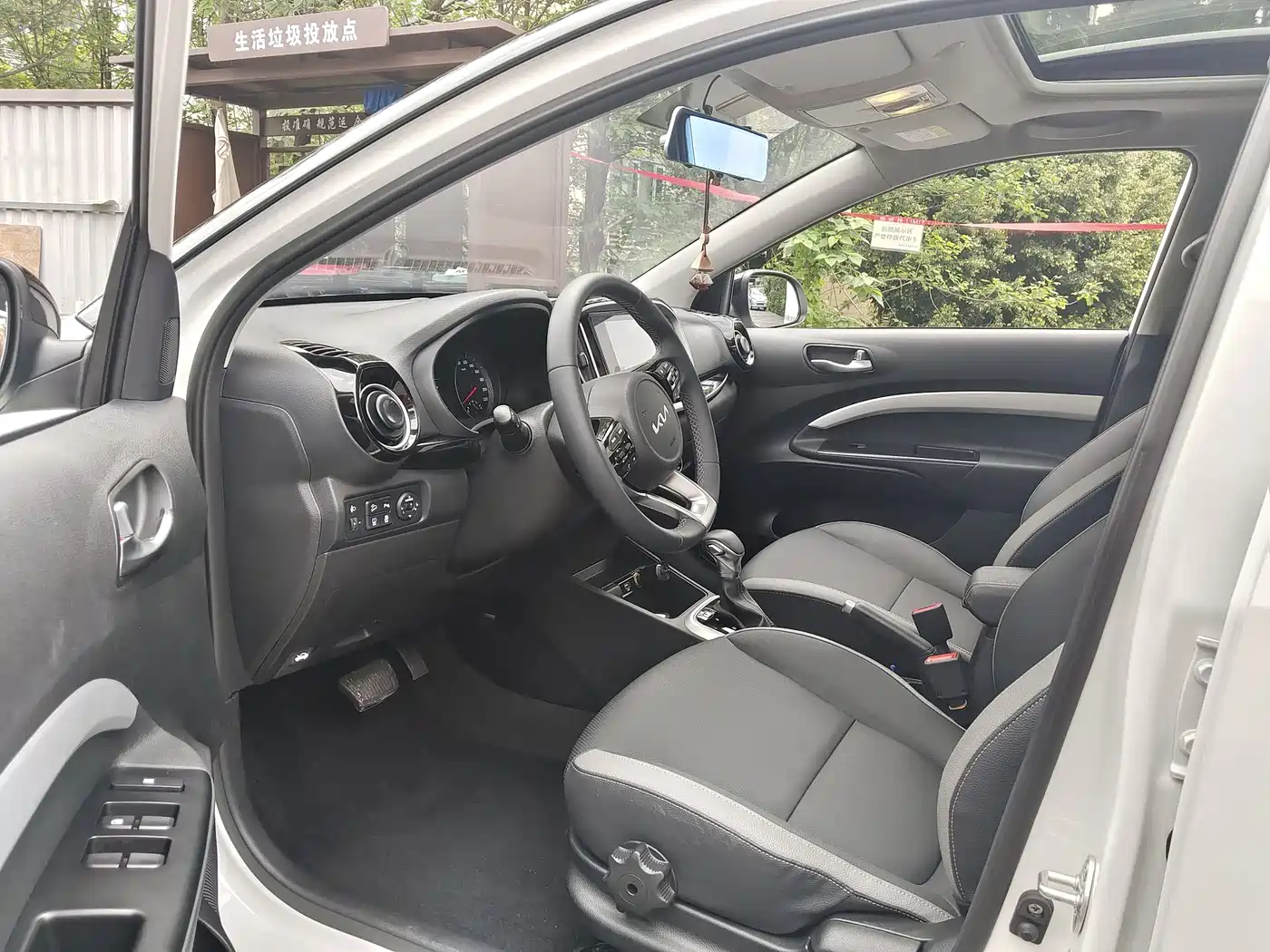 Kia KX1 2021 1.4L CVT Sunroof Version фото 9