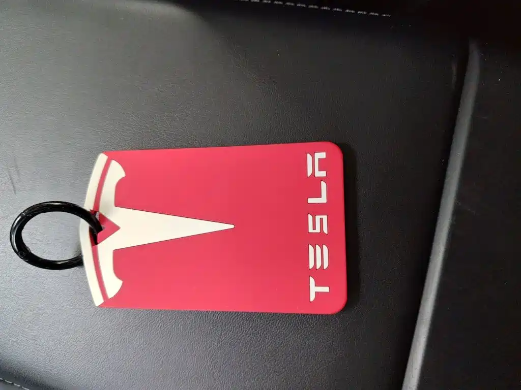 Фото 9 - Tesla Model 3