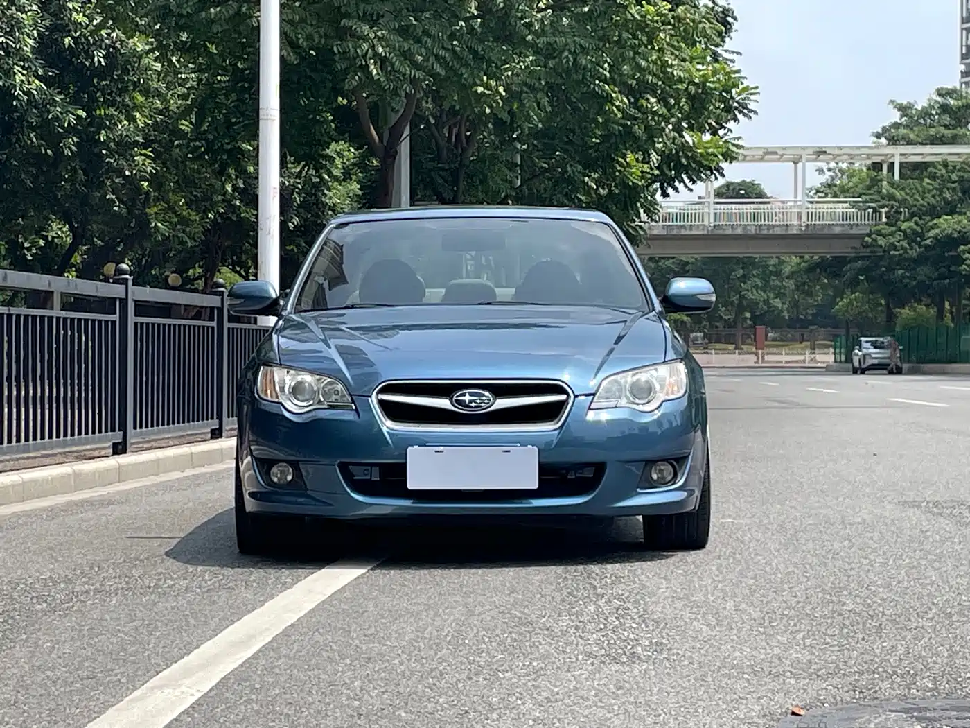 Фото 2 - Subaru Legacy