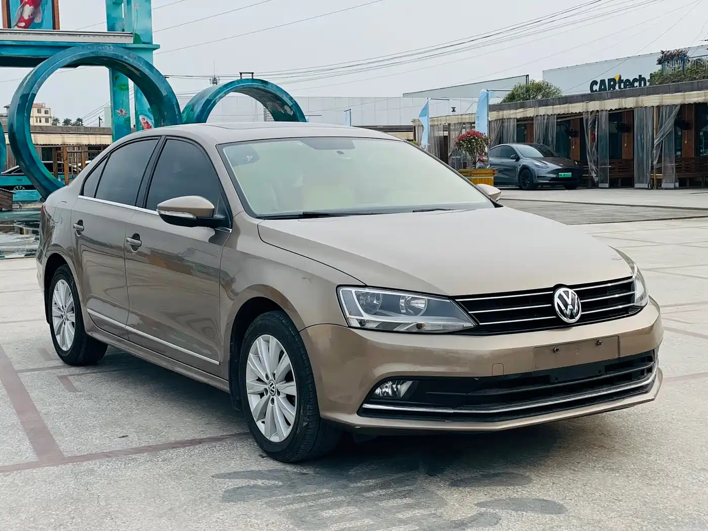 Volkswagen Sagitar 2015 230TSI Automatic Comfort фото 3