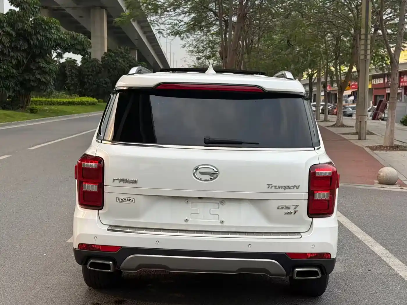 GAC Trumpchi Trumpchi GS7 2017 320T 2WD Luxury Smart Connect фото 10