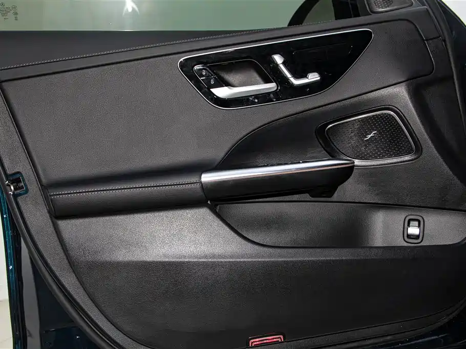 Mercedes-Benz C-Class 2025 Facelift C 260 L Sport Edition фото 18